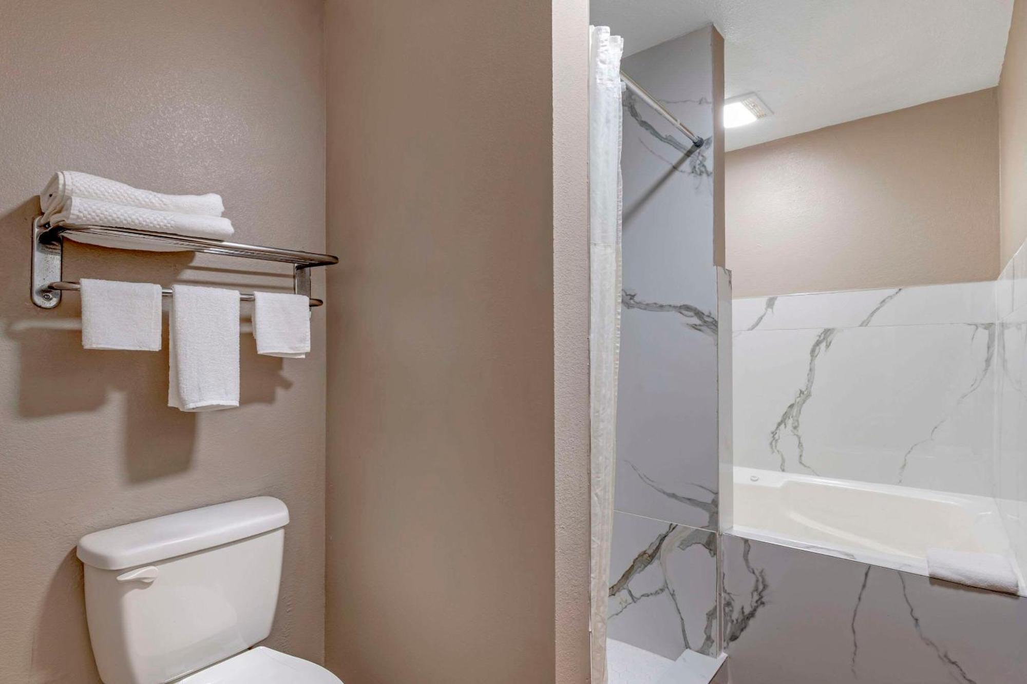 Quality Inn & Suites New Boston Eksteriør billede